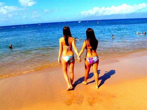 Anonymous in a bikini - ass