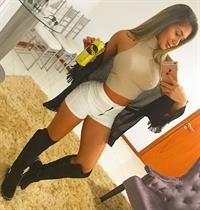 Judith Gamarra taking a selfie