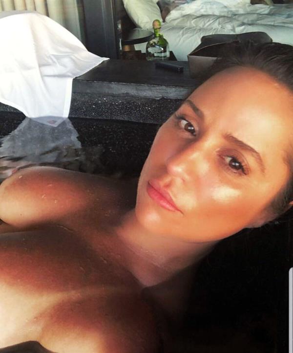 Veronica Portillo's deleted nude Instagram photo from 11/25/2018