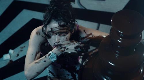 Pictures from Bella Thorne's  Thorne By Bella  shop.  November 2018