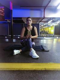 Kelly Brook taking a selfie