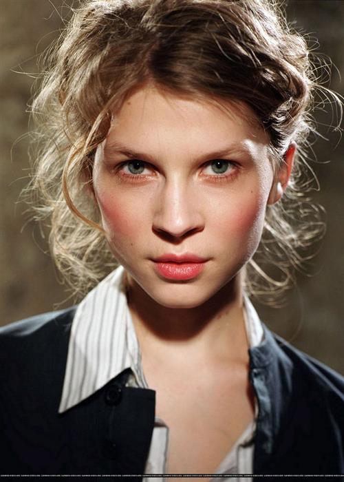Clemence Poesy