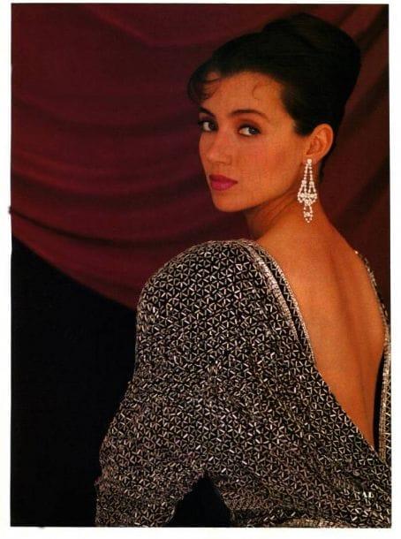 Mia Sara Pictures (4 Images) .