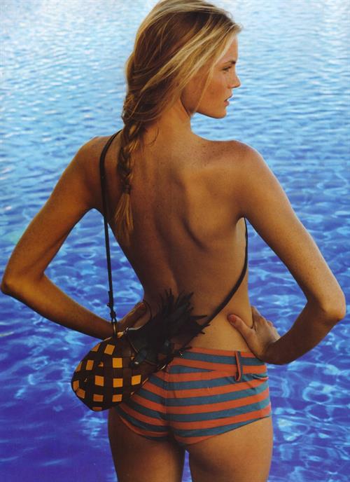 Mini Andén in a bikini - ass