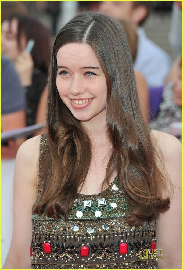 Anna Popplewell