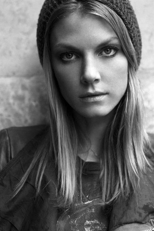Angela Lindvall