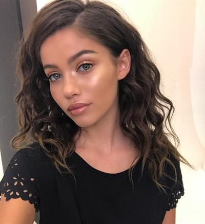 Audreyana Michelle taking a selfie