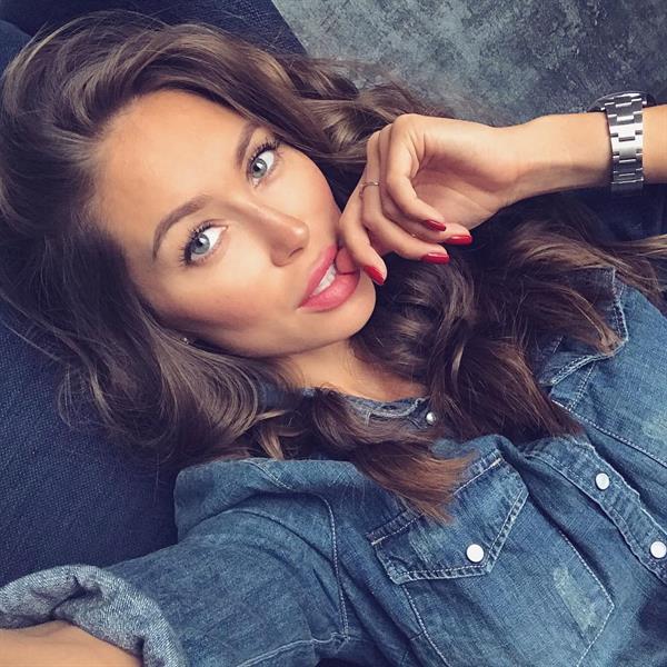 Mirgaeva Galinka taking a selfie