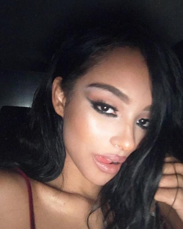 Jessica Jarrell taking a selfie