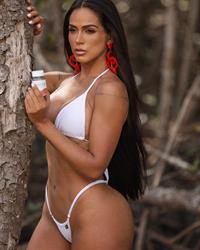 Dai Macedo in a bikini