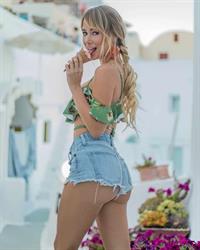 Sara Jean Underwood - ass