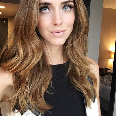 Chiara Ferragni taking a selfie