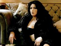 Monica Bellucci in lingerie