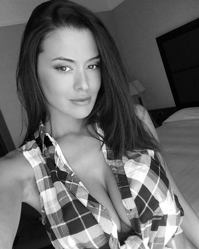 Eva Padlock taking a selfie