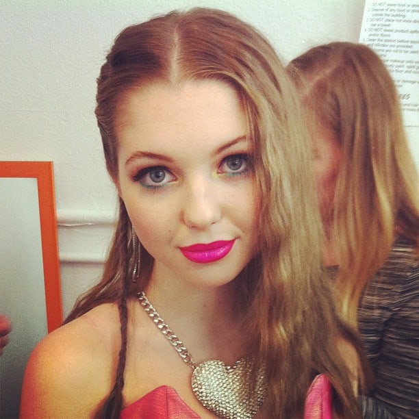 Sammi Hanratty taking a selfie