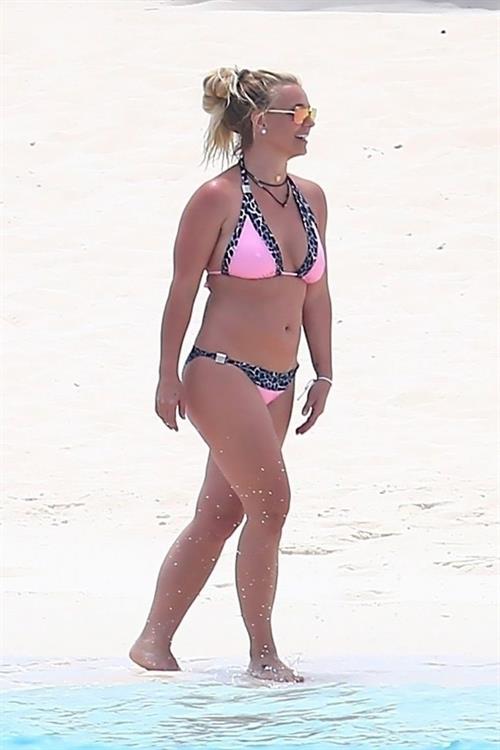 Britney Spears Bikini Pictures Britney Spears in a sexy bikini on the beach seen by paparazzi.