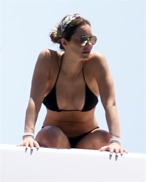 Katharine McPhee sexy bikini nip slip seen by paparazzi.



