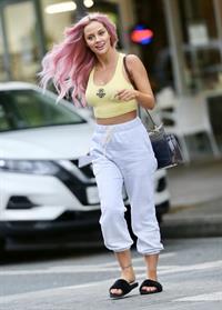 Jessika Power braless boobs pokies showing her tits and pierced nipple seen by paparazzi.























