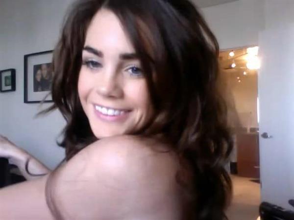 Jillian Murray nude the fappening photos leaked full set masturbating and showing her pussy, boobs, and ass.