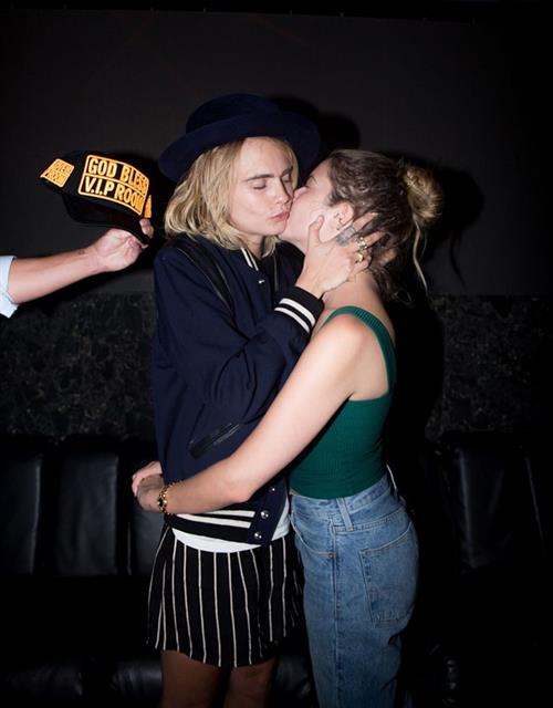Ashley Benson Pictures Cara Delevingne and Ashley Benson the famous lesbian couple seen kissing again.