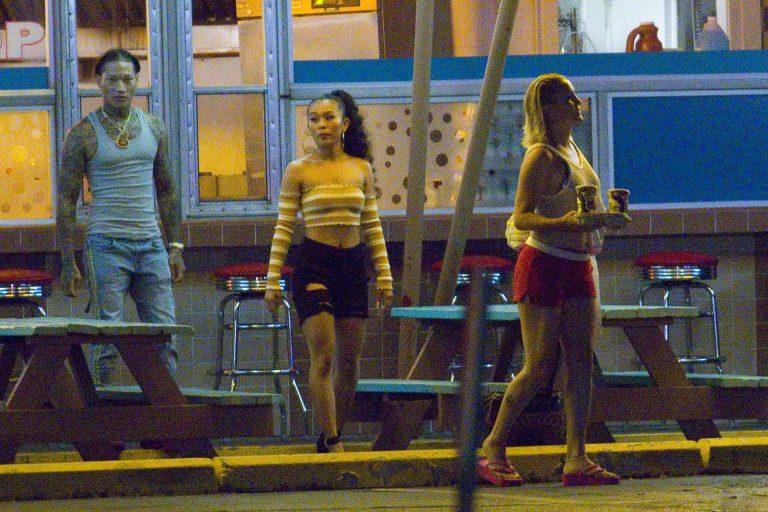 Kate Hudson Pictures Kate Hudson looking sexy in a bikini top seen by paparazzi.