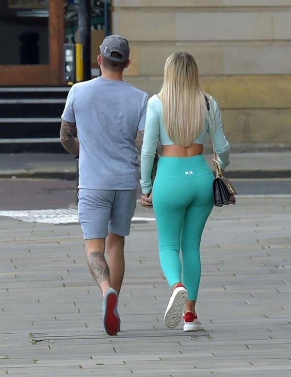 Chloe Ferry braless tits pokies in a tight blue outfit showing off her ass and boobs seen by paparazzi.




