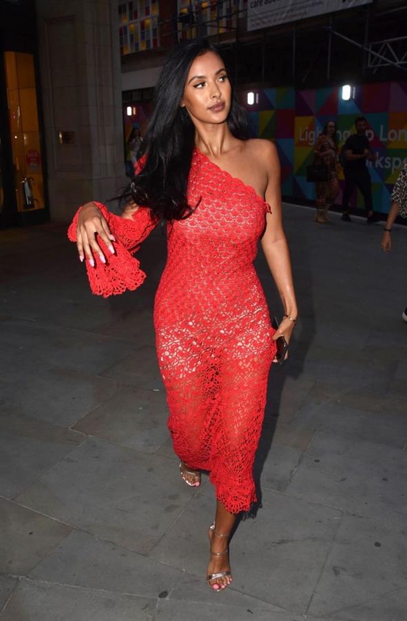 Maya Jama sexy ass in a see through dress seen by paparazzi.
















