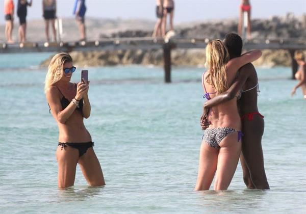 Paola Egonu caught topless at the beach with her nude boobs exposed seen by paparazzi with Francesca Piccinini and Jovana Stevanovic.



















