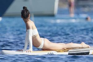 Cara Santana sexy ass in a thong bikini seen by paparazzi with Jesse Metcalfe.












































