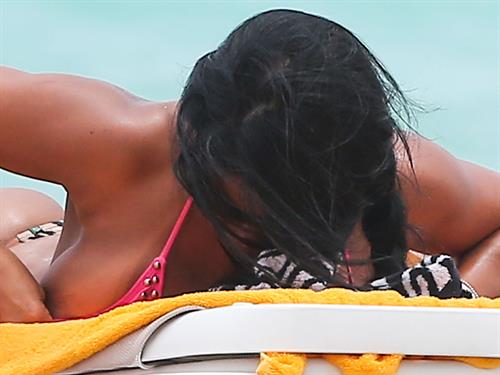 Maripily Rivera Bikini Pictures Maripily Rivera in a bikini - ass