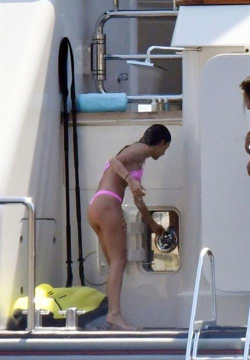 Camila Morrone Bikini Pictures Camila Morrone in a sexy swimsuit in a hot tub on a yacht with Leonardo DiCaprio seen by paparazzi.