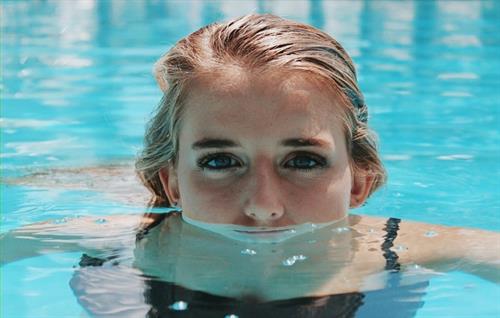 Kylie Blackwell is an american actress and model from Moore, South Carolina. 