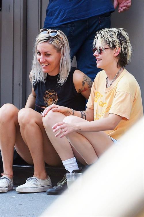 Kristen Stewart lesbian kiss making out with Dylan Meyer seen by paparazzi.
