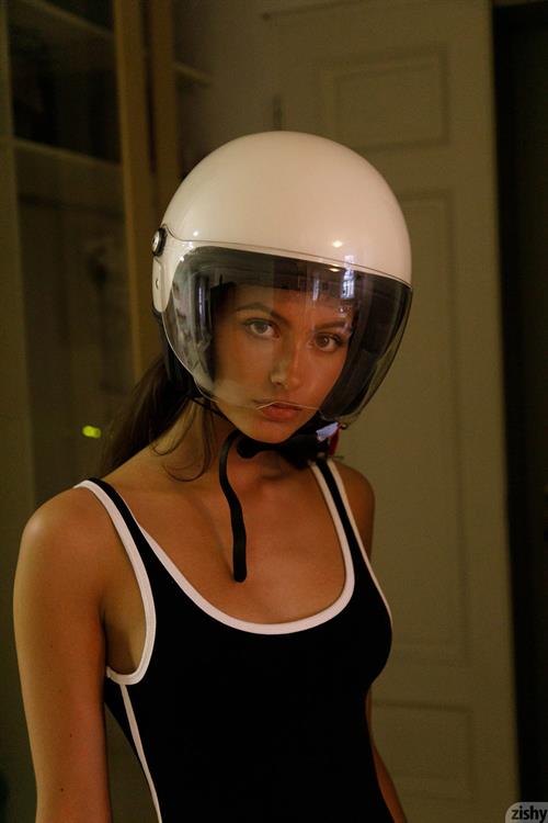 Shayla Volbeck Sporty Model