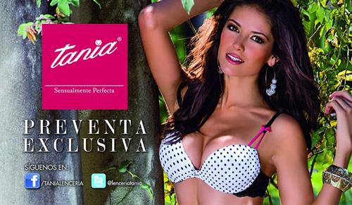 Carla Ossa in lingerie