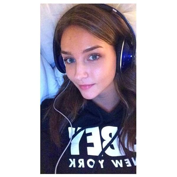 Rachel Cook taking a selfie