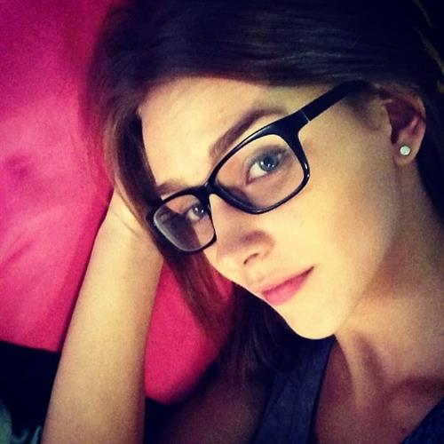 Rachel Cook taking a selfie