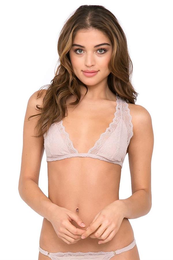 Daniela Lopez in lingerie