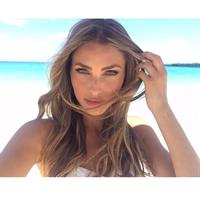 Simone Villas Boas taking a selfie