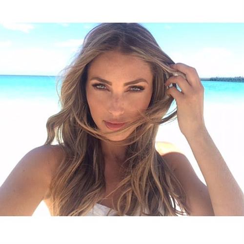 Simone Villas Boas taking a selfie