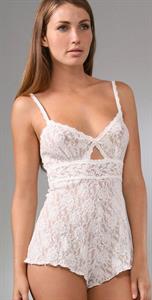 Simone Villas Boas in lingerie