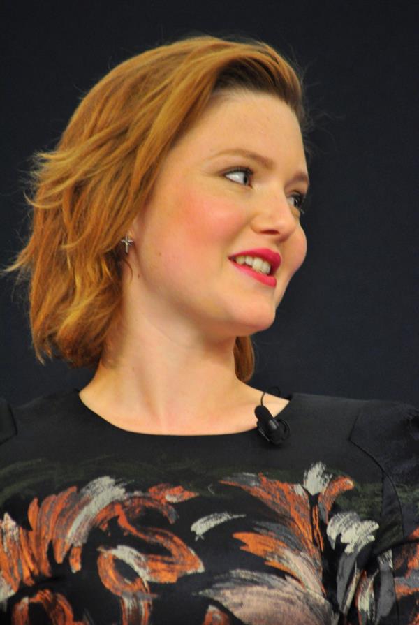 Holliday Grainger