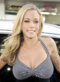 Kendra Wilkinson