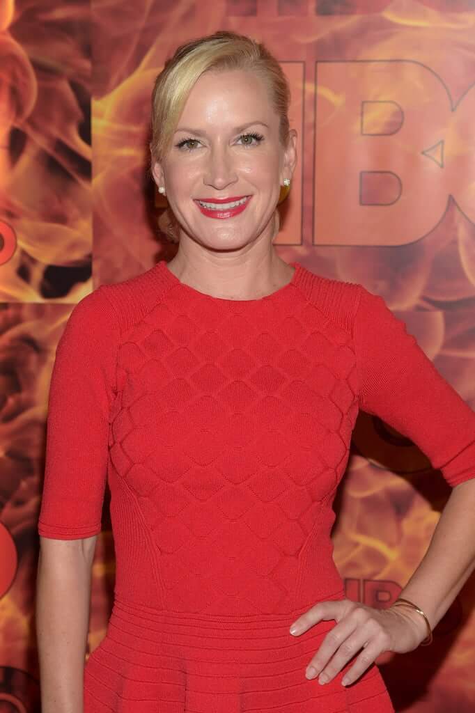 Angela Kinsey