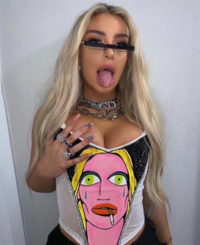 Tana Mongeau