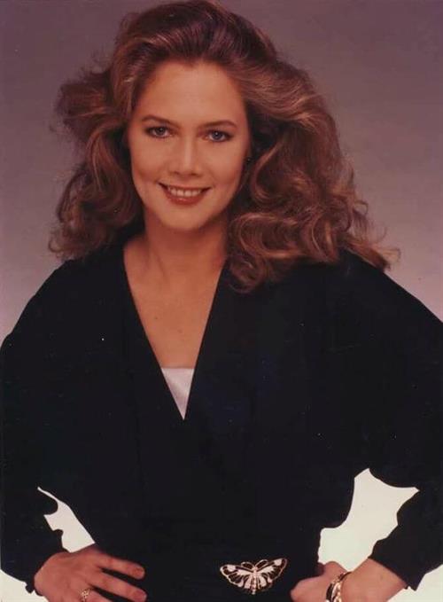 Kathleen Turner