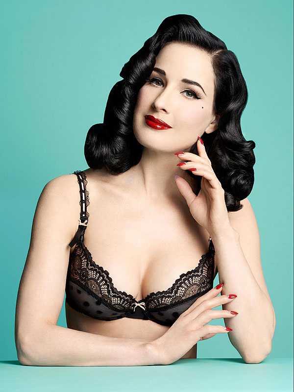 Dita Von Teese in lingerie