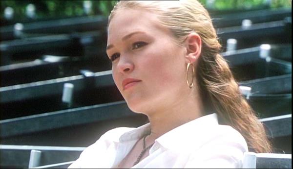 Julia Stiles