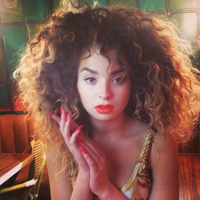 ella-eyre