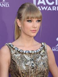Taylor Swift 48th Annual Academy of Country Music Awards in Las Vegas 4/7/13 
